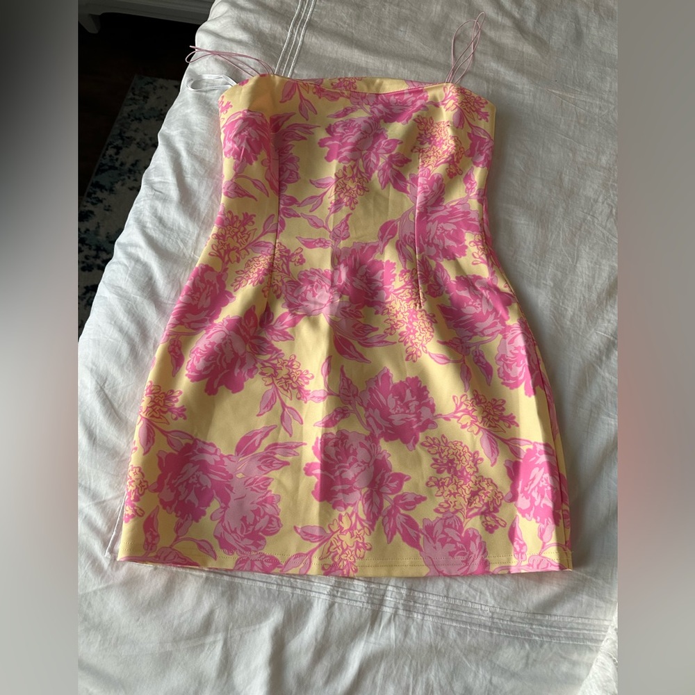 Whitefox boutique floral mini dress!